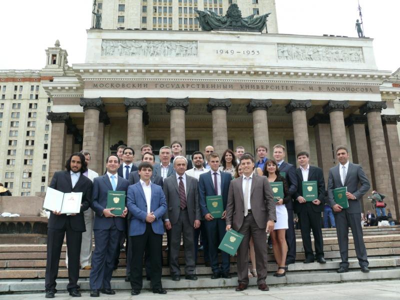 شرط حداقل معدل جهت تحصیل در روسیه فارغ التحصیلان دانشکده مدیریت در دانشگاه لومونوسف